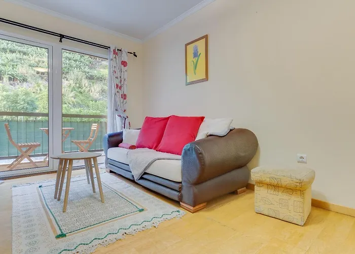 Isabel By Madeira Apartmán